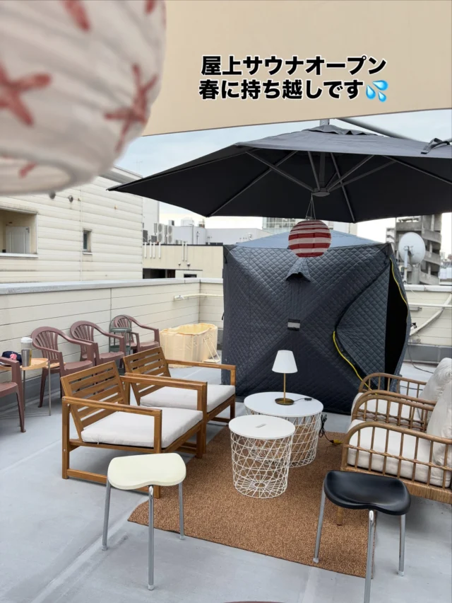 テントサウナ室内温度がMAX80℃ほどなので、オープン期間は4月〜10月くらいの間にしようと思います💦 ベテランサウナーとしてより快適なサウナにしますので、よろしくお願いします✌🏼 #valley3f #rooftopsauna